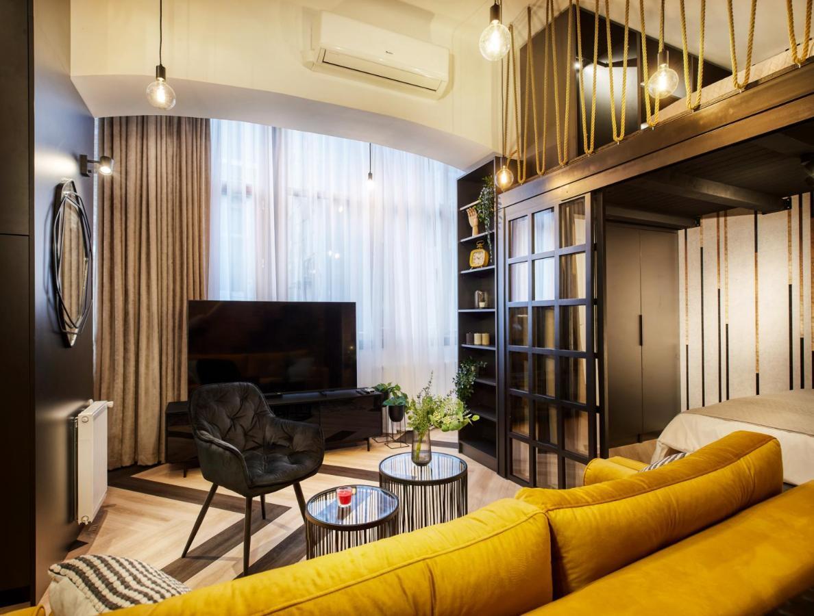Joseph Studio Apartment By Irundo Zagabria Esterno foto